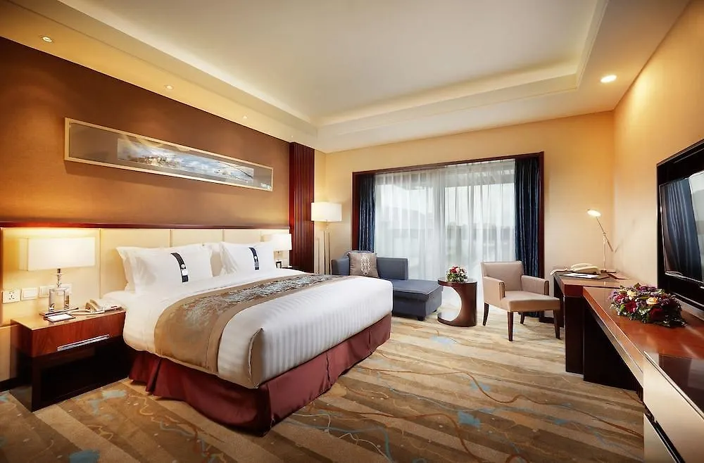 Beijing Hotel Minsk 5*,