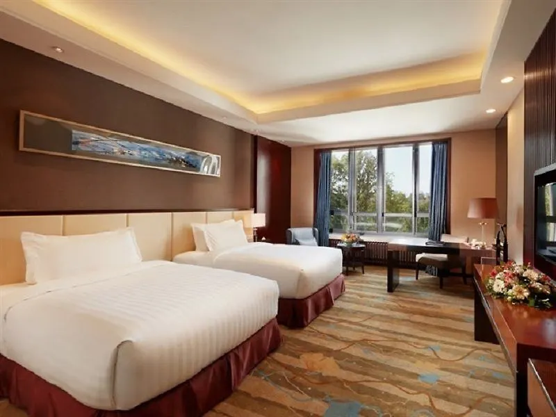 Beijing Hotel Minsk 5*,
