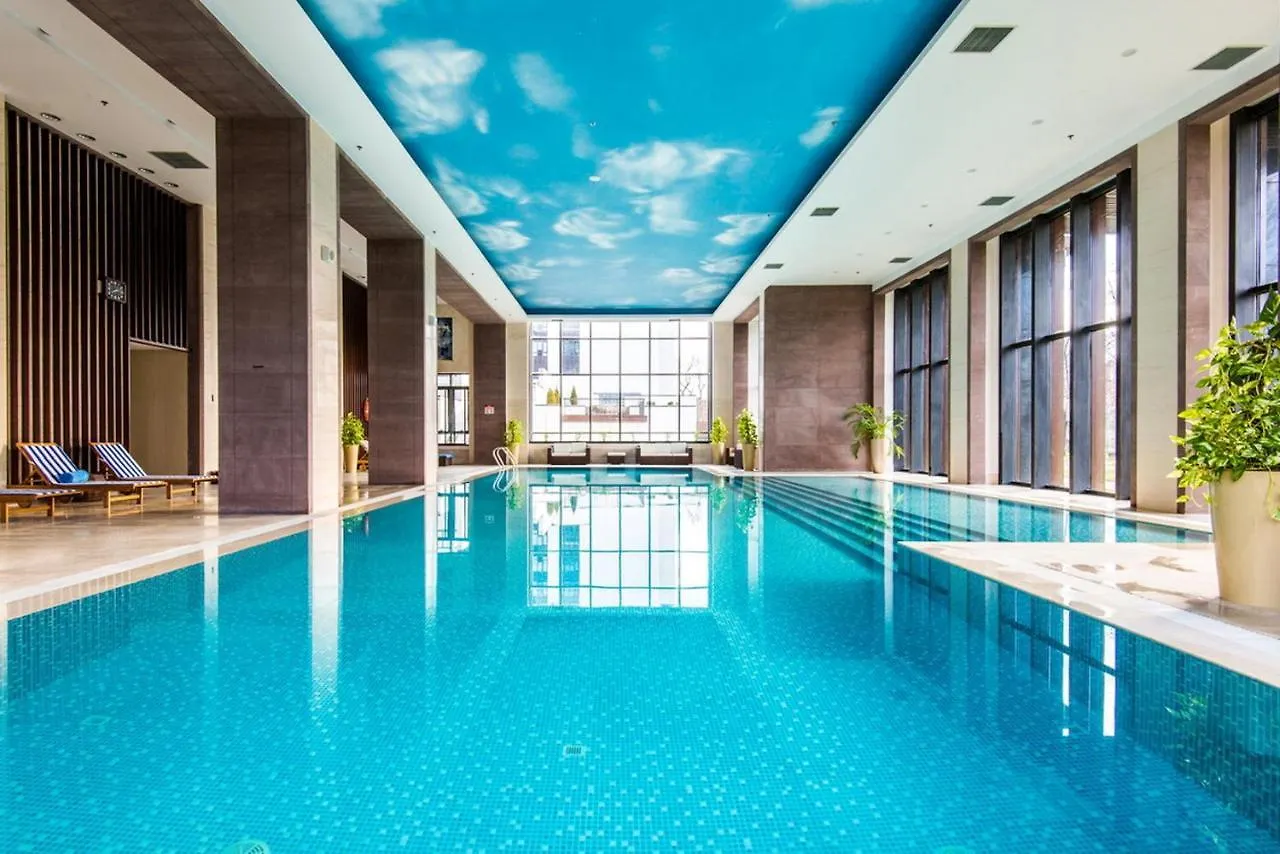 Beijing Hotel ミンスク 5*,